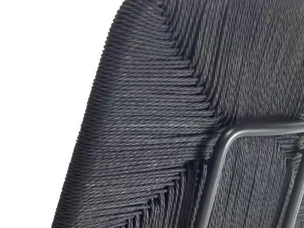 Détails du dossier du petit fauteuil Echoes de Flexform