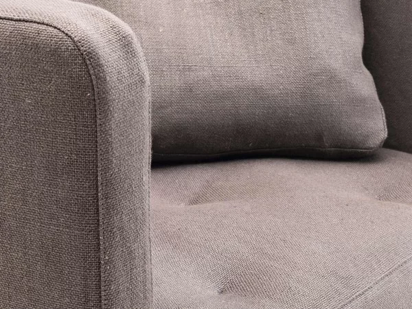 Detalles del revestimiento del sillón Easy Lipp de Living Divani