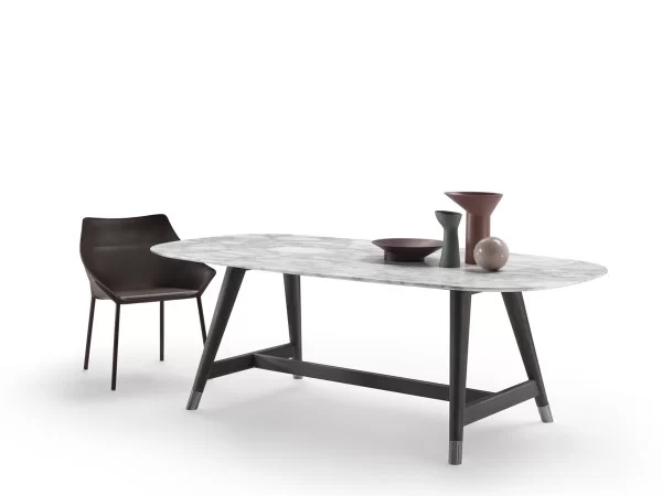 La mesa Desco y la silla Haiku de Flexform