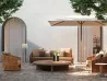 Il lounge daybed Bitta insieme all'omonimo divano