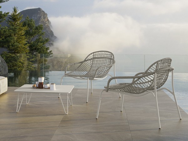 Pianca Nuvola armchair in an outdoor space