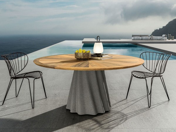 Onda table with Aria chairs by Pianca