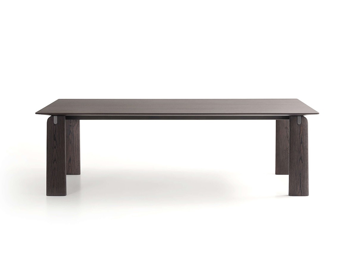 The Jiku table by Lema