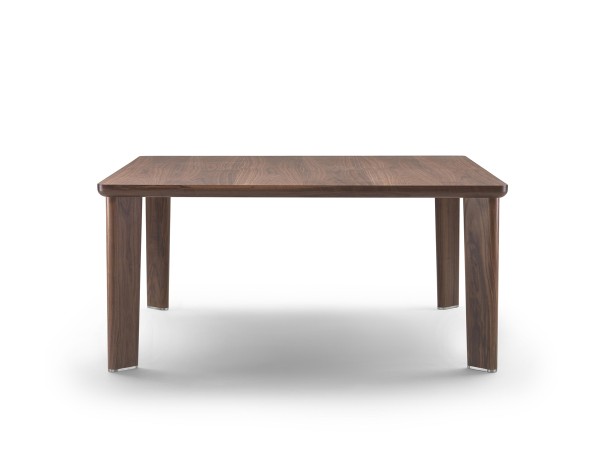 The Arnold table by Flexform